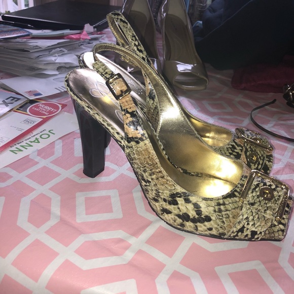 Jessica Simpson python print heels - Picture 3 of 4